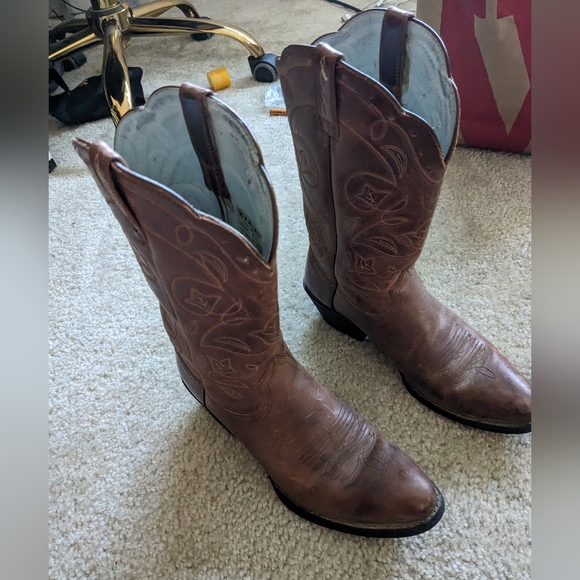 ARIAT WOMEN'S HERITAGE WESTERN BOOTS - Picture 2 of 8